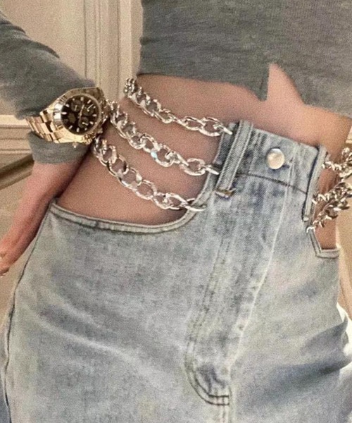 GLAMOROUS JANE(グラマラスジェーン)の「ウエストカットチェーンデニムストレートパンツ(デニムパンツ・レディース・ブルー・S/M/L)」の6枚目の写真