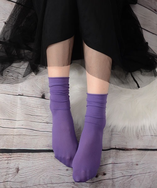 VIBGYOR Women（ヴィブジョー　ウィメン）の「【float】《推し活/推しカラー/メンカラ》くしゅくしゅ 単色リブ クルー丈ソックス【25色展開】（ソックス/靴下・レディース・アッシュブラウン/チャコール/テラコッタ/チェリーピンク/コーラルピンク/アーミー/ワインレッド/マスタード/ヘザーグレー/モスグリーン/イエロー/ミント/ライトイエロー/ベビーピンク/バイオレット/ブルーグリーン/ブラック/ホワイト/グリーン/カーキ/オフホワイト/パープル/ベージュ/ラベンダー/ブルー・FREE）」の16枚目の写真