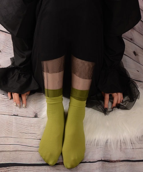 VIBGYOR Women（ヴィブジョー　ウィメン）の「【float】《推し活/推しカラー/メンカラ》くしゅくしゅ 単色リブ クルー丈ソックス【25色展開】（ソックス/靴下・レディース・アッシュブラウン/チャコール/テラコッタ/チェリーピンク/コーラルピンク/アーミー/ワインレッド/マスタード/ヘザーグレー/モスグリーン/イエロー/ミント/ライトイエロー/ベビーピンク/バイオレット/ブルーグリーン/ブラック/ホワイト/グリーン/カーキ/オフホワイト/パープル/ベージュ/ラベンダー/ブルー・FREE）」の11枚目の写真