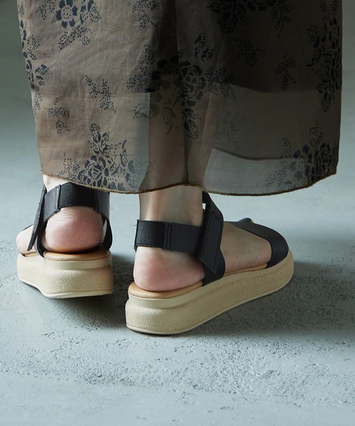 Fashion Letter（ファッションレター）の「日本製 バックゴムベルト ストラップ付きコンフォートサンダル レディース（サンダル・レディース・ベージュ系その他/ブラック/ホワイト/ベージュ・LL/L/M/S）」の14枚目の写真