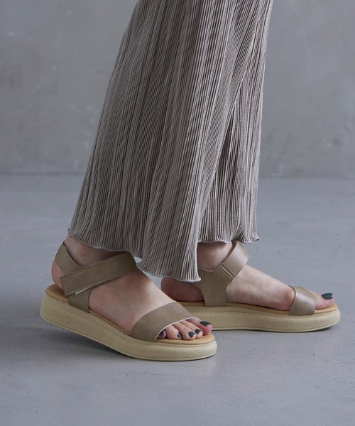 Fashion Letter（ファッションレター）の「日本製 バックゴムベルト ストラップ付きコンフォートサンダル レディース（サンダル・レディース・ベージュ系その他/ブラック/ホワイト/ベージュ・LL/L/M/S）」の8枚目の写真