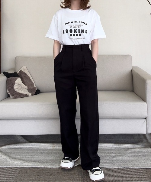 cuorequal(クオレコール)の「英字ロゴプリント半袖Tシャツ(Tシャツ/カットソー・レディース・ホワイト・LARGE/MEDIUM)」の2枚目の写真