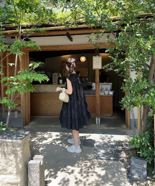 I_am（アイアム）の「french sleeve tiered midi ops / フレンチスリーブティアードミディワンピース（ワンピース・レディース・ホワイト/ブラック・FREE）」の8枚目の写真