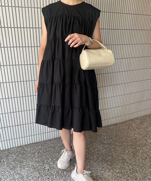 アジュドスリーブレスミディワンピース アジュドスリーブレスミディワンピース
