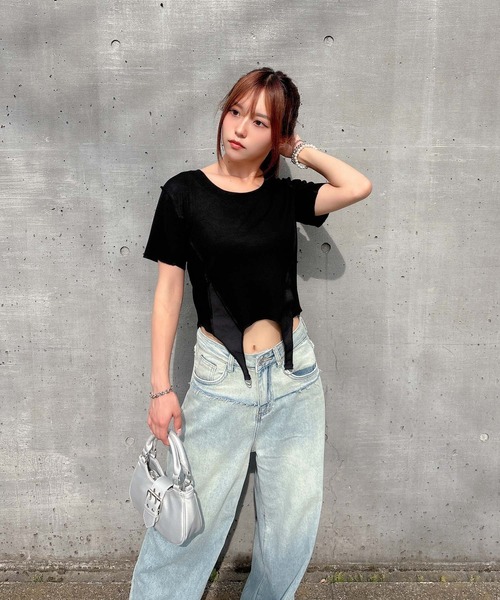ENVYM(アンビー)の「ガーターデザイントップス(Tシャツ/カットソー・レディース・カーキ/ブラック/ベージュ・FREE)」の4枚目の写真