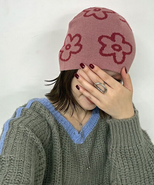 CIAOPANIC(チャオパニック)の「フラワーロゴニットビーニー(ニットキャップ/ビーニー・レディース・ブラック/アイボリー/ローズ/グレー・FREE)」の4枚目の写真