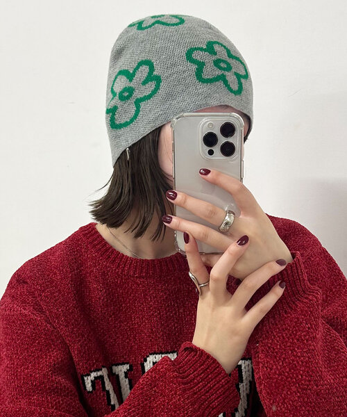 CIAOPANIC(チャオパニック)の「フラワーロゴニットビーニー(ニットキャップ/ビーニー・レディース・ブラック/アイボリー/ローズ/グレー・FREE)」の1枚目の写真