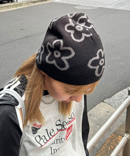 CIAOPANIC(チャオパニック)の「フラワーロゴニットビーニー(ニットキャップ/ビーニー・レディース・ブラック/アイボリー/ローズ/グレー・FREE)」の7枚目の写真