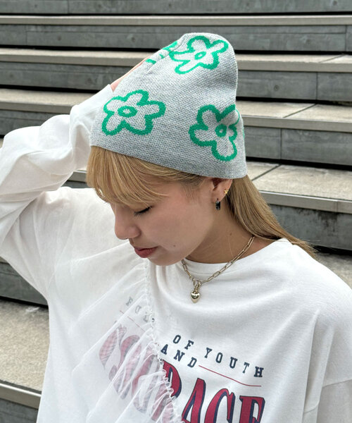 CIAOPANIC(チャオパニック)の「フラワーロゴニットビーニー(ニットキャップ/ビーニー・レディース・ブラック/アイボリー/ローズ/グレー・FREE)」の8枚目の写真