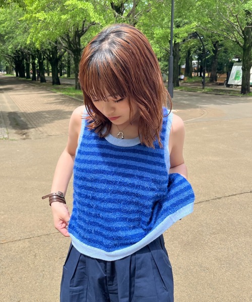 shesame（シーセム）の「back slit shaggy border tank top（タンクトップ・レディース・ブラック×ホワイト/テラコッタ/ブルー・MEDIUM/LARGE）」の10枚目の写真
