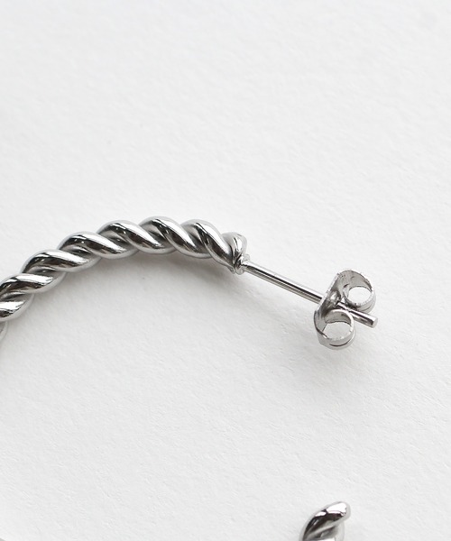 abaskdesign(アバスクデザイン)の「金属アレルギー対応 スクリューフープステンレスピアス(ピアス(両耳用)・レディース・ゴールド/シルバー・FREE)」の18枚目の写真