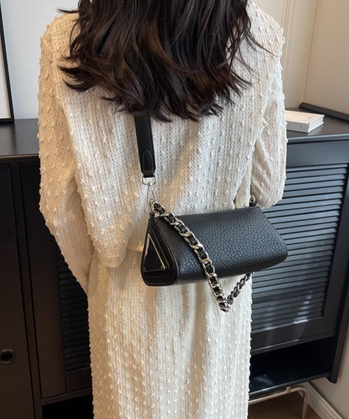 GLAMOROUS JANE(グラマラスジェーン)の「チエーンショルダートライアングルシリンダーバッグ(ショルダーバッグ・レディース・ホワイト/アイボリー・FREE)」の13枚目の写真