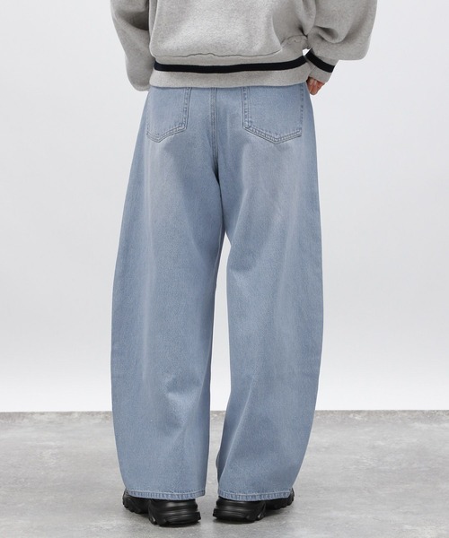 LAKOLE（ラコレ）の「カットオフカーブデニムパンツ / 134483（デニムパンツ・レディース・ブラック/ライトブルー・SMALL/LARGE/MEDIUM）」の13枚目の写真