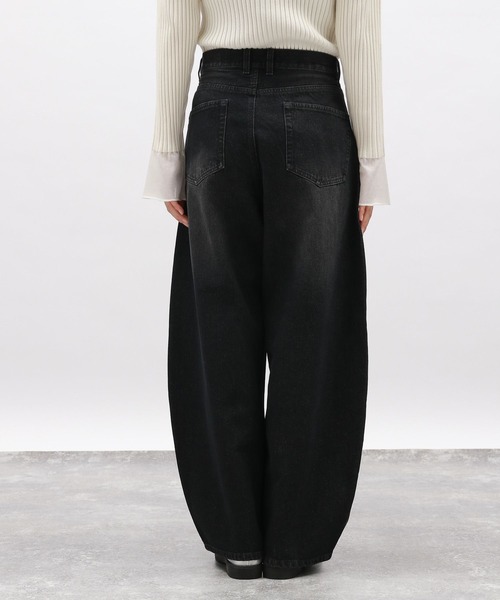 LAKOLE（ラコレ）の「カットオフカーブデニムパンツ / 134483（デニムパンツ・レディース・ブラック/ライトブルー・SMALL/LARGE/MEDIUM）」の10枚目の写真