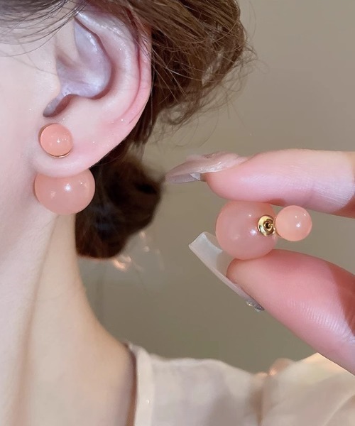 tone（トーン）の「【emaan】バックキャッチ カラー 玉 ピアス（ピアス（両耳用）・レディース・ブルー/ホワイト/ピンク/グリーン・FREE）」の4枚目の写真