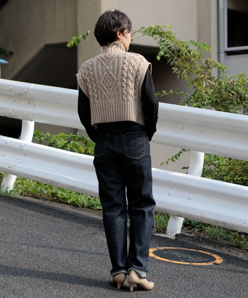 AMERICAN RAG CIE（アメリカンラグシー）の「タートルケーブルニットベスト（ニット/セーター・レディース・チャコールグレー/ベージュ・FREE）」の21枚目の写真