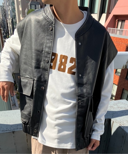 CREARE -LINO-(クレアーレリノ)の「<ユニセックス>フロッキー加工 ナンバーロゴプリントトップス/長袖/ロンT(Tシャツ/カットソー・メンズ・ブラック/オフホワイト・MEDIUM/LARGE)」の4枚目の写真