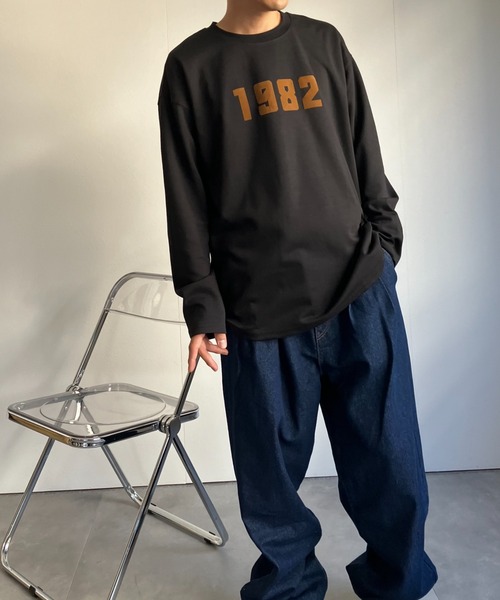 CREARE -LINO-(クレアーレリノ)の「<ユニセックス>フロッキー加工 ナンバーロゴプリントトップス/長袖/ロンT(Tシャツ/カットソー・メンズ・ブラック/オフホワイト・MEDIUM/LARGE)」の7枚目の写真