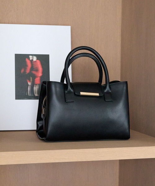 Andemiu（アンデミュウ）の「メタルフラップバック242076（ハンドバッグ・レディース・ブラック/ベージュ/アイボリー/ブラウン系その他・FREE）」の3枚目の写真