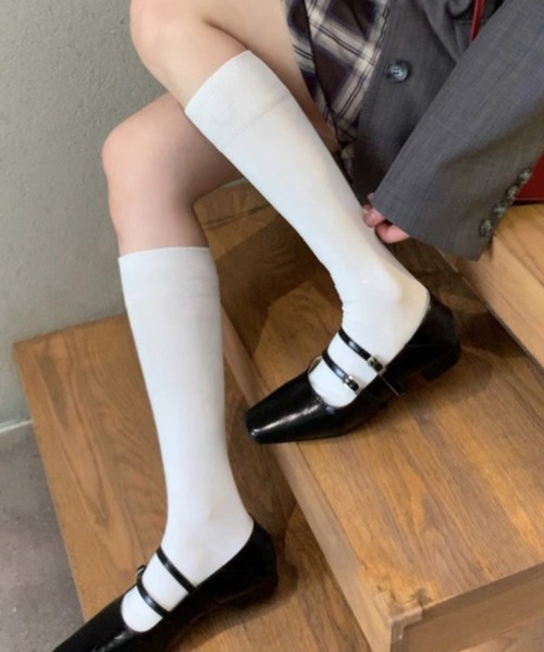 IRADOWL（アイラドール）の「無地ロングソックス（ソックス/靴下・レディース・ベージュ/ライトグレー/レッド/ホワイト/ダークグレー/ブラック・FREE）」の2枚目の写真