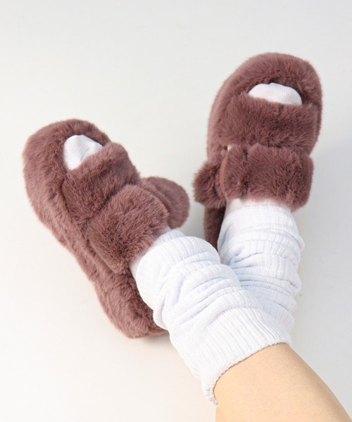 AAA+（サンエープラス）の「軽量厚底 ダブルベルトファーサンダル（サンダル・レディース・ダークブラウン/ベージュ/ブラック/アイボリー・40/38/36）」の8枚目の写真