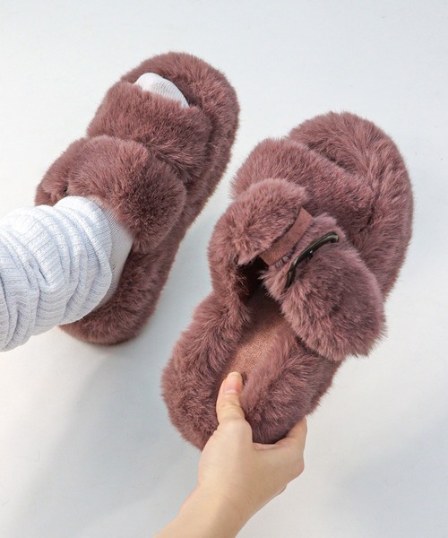 AAA+（サンエープラス）の「軽量厚底 ダブルベルトファーサンダル（サンダル・レディース・ダークブラウン/ベージュ/ブラック/アイボリー・40/38/36）」の9枚目の写真