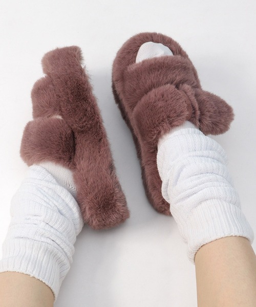 AAA+（サンエープラス）の「軽量厚底 ダブルベルトファーサンダル（サンダル・レディース・ダークブラウン/ベージュ/ブラック/アイボリー・40/38/36）」の10枚目の写真