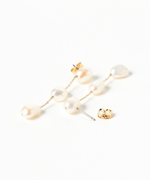 B:MING by BEAMS（ビーミングバイビームス）の「ロング 淡水パール ピアス（ピアス（両耳用）・レディース・ホワイト・ONE SIZE）」の2枚目の写真