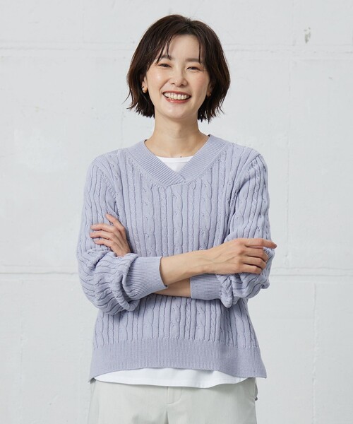 J.PRESS(ジェイプレス)の「【洗える】GIZA MERCERIZE COTTON ケーブル ニット(ニット/セーター・レディース・ホワイト系/ピンク系/イエロー系/ベージュ系/サックスブルー系・T15/T13)」の4枚目の写真