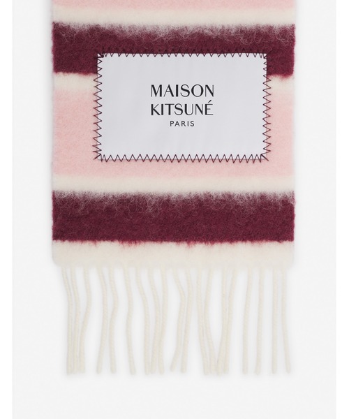 Maison Kitsune（メゾンキツネ）の「BABY ALPACA STRIPED SCARF（マフラー・レディース・スモークピンク・U）」の3枚目の写真