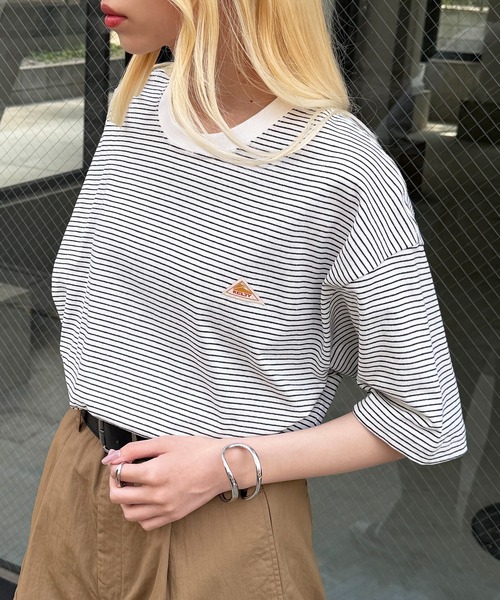 KELTY（ケルティ）の「別注【KELTY】オーバーサイズ マルチボーダーTEE / アメカジ レトロ配色 ビッグTシャツ アウトドア / ユニセックス（Tシャツ/カットソー・レディース・ホワイト/ブラック/グレー/ブルー/ホワイト系1/アイボリー・M/S/XS/L）」の9枚目の写真