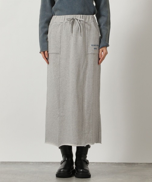 LAKOLE（ラコレ）の「裏毛刺繍ナロースカート / 310589（スカート・レディース・オフホワイト/グレー/チャコールグレー・FREE）」の19枚目の写真