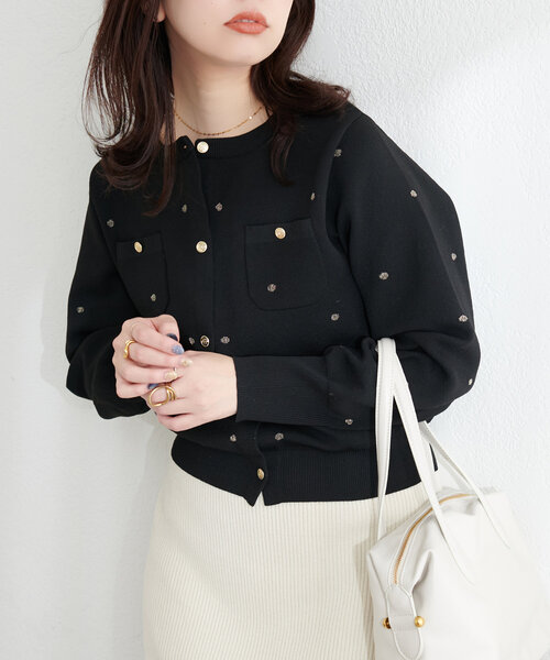 natural couture(ナチュラルクチュール)の「ポリニットドット金釦ポケ付きカーディガン(カーディガン/ボレロ・レディース・アイボリー/カーキ/ブラック/ブルー・FREE)」の1枚目の写真