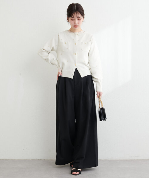 natural couture(ナチュラルクチュール)の「ポリニットドット金釦ポケ付きカーディガン(カーディガン/ボレロ・レディース・アイボリー/カーキ/ブラック/ブルー・FREE)」の6枚目の写真