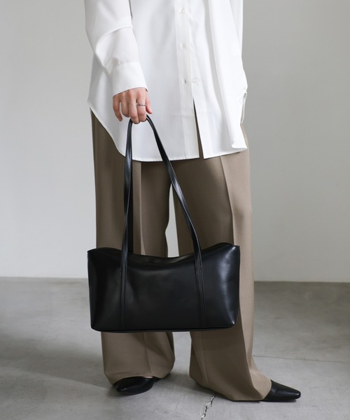 select MOCA（セレクトモカ）の「スクエアマグネットフラップバッグ（ショルダーバッグ・レディース・ベージュ/ブラック・FREE）」の7枚目の写真