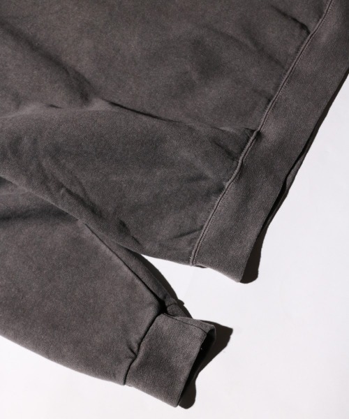 JERZEES（ジャージーズ）の「JERZEES / ジャージーズ PIGMENT DYE CREW NECK SWEAT ピグメントダイ クルーネックスウェット（スウェット・メンズ・モカ/ライトグリーン/レッド/グレー/ブラック/グリーン・LARGE/X-LARGE/MEDIUM/SMALL）」の20枚目の写真