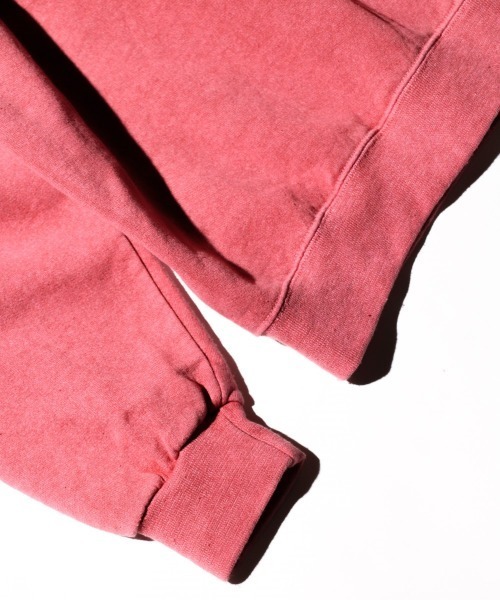 JERZEES（ジャージーズ）の「JERZEES / ジャージーズ PIGMENT DYE CREW NECK SWEAT ピグメントダイ クルーネックスウェット（スウェット・メンズ・モカ/ライトグリーン/レッド/グレー/ブラック/グリーン・LARGE/X-LARGE/MEDIUM/SMALL）」の7枚目の写真