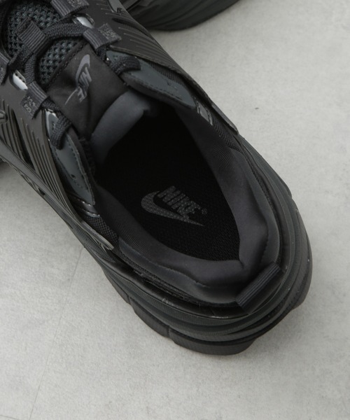 NIKE(ナイキ)の「NIKE/NIKE V2K RUN(スニーカー・メンズ・ブラック/ホワイト・26/27/28)」の14枚目の写真
