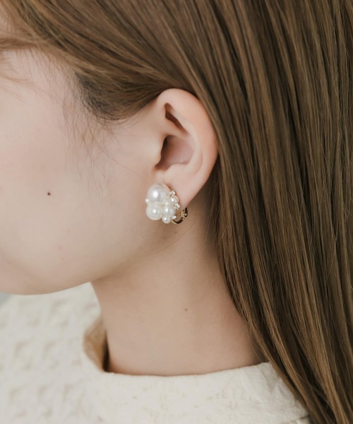 Chloe シェルイヤリング パール MINI AGATA PEARL EARRING&PIERC(ミニアガタパールイヤリング