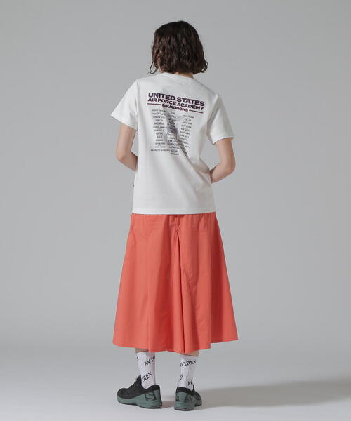 AVIREX(アヴィレックス)の「《直営店限定》USAFA SQUADRONS EMB T-SHIRT/USAFAスコードロン刺繍Tシャツ(Tシャツ/カットソー・レディース・ホワイト/オレンジ/チャコールグレー・F)」の9枚目の写真