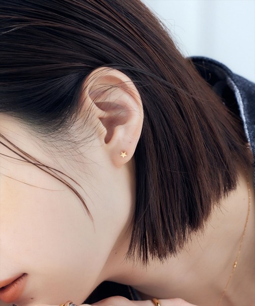 Jolie Toujours(ジョリトゥジュール)の「【汗や水に強い】〈ステンレス〉スタースタッドピアス(ピアス(両耳用)・レディース・シルバー/ゴールド・FREE)」の6枚目の写真