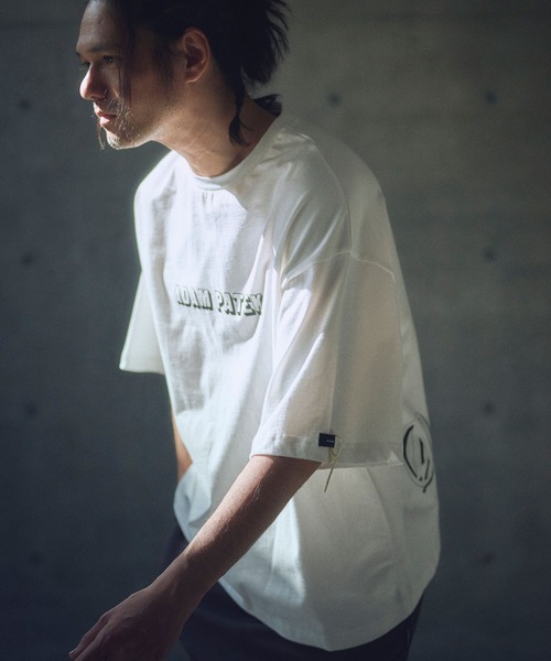 ADAM PATEK(アダムパテック)の「mt9515-shadow logo short sleeve T Tシャツ(Tシャツ/カットソー・メンズ・ブラック/ホワイト/オレンジ・2/1)」の12枚目の写真