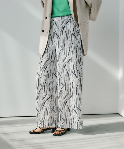 LEPSIM(レプシィム)の「楊柳柄イージーパンツ 290321(その他パンツ・レディース・ブラック/オフホワイト/グリーン/ブラウン/ホワイト系その他/マルチ/ブラウン系その他/グレー系その他/ブラック系その他/バーガンディー/ネイビー/ブルー系その他・FREE)」の3枚目の写真