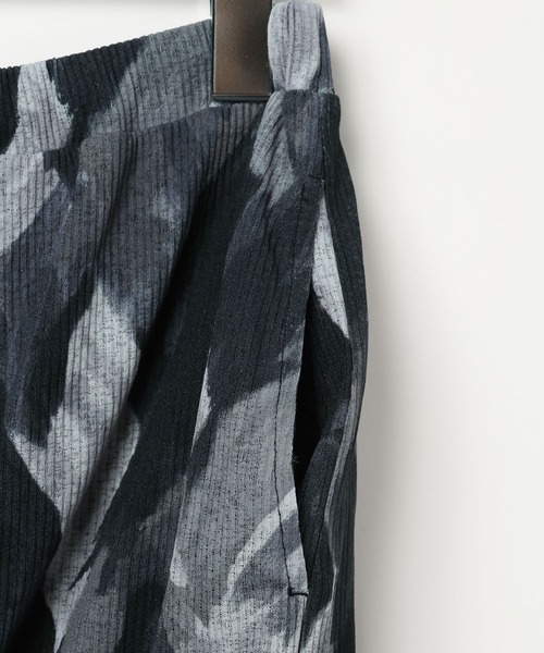 LEPSIM(レプシィム)の「楊柳柄イージーパンツ 290321(その他パンツ・レディース・ブラック/オフホワイト/グリーン/ブラウン/ホワイト系その他/マルチ/ブラウン系その他/グレー系その他/ブラック系その他/バーガンディー/ネイビー/ブルー系その他・FREE)」の22枚目の写真