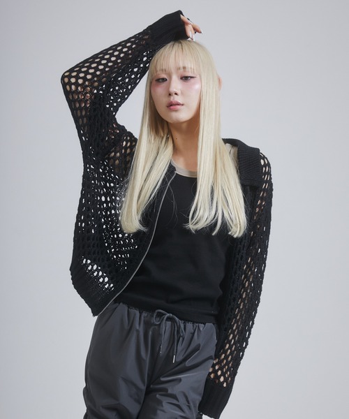 ENVYM(アンビー)の「メッシュポロニットジップカーディガン(カーディガン/ボレロ・レディース・アイボリー/ブラック/チャコールグレー・FREE)」の5枚目の写真