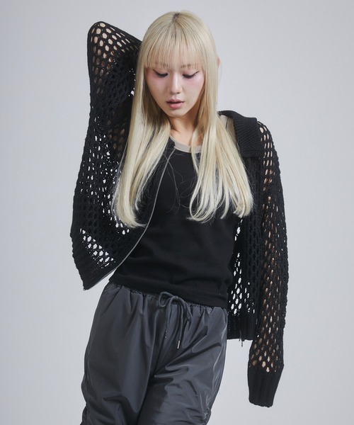 ENVYM(アンビー)の「メッシュポロニットジップカーディガン(カーディガン/ボレロ・レディース・アイボリー/ブラック/チャコールグレー・FREE)」の4枚目の写真