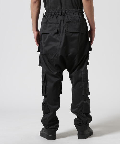 ROYAL FLASH(ロイヤルフラッシュ)の「A.F ARTEFACT/エーエフ・アーティファクト/ Nylon Cargo Sarouel Easy Pants/ ag-11022-2(カーゴパンツ・メンズ・ブラック・2/3)」の6枚目の写真