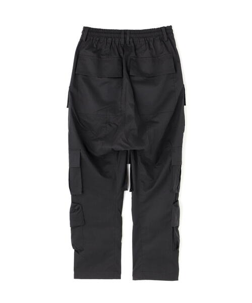 ROYAL FLASH(ロイヤルフラッシュ)の「A.F ARTEFACT/エーエフ・アーティファクト/ Nylon Cargo Sarouel Easy Pants/ ag-11022-2(カーゴパンツ・メンズ・ブラック・2/3)」の12枚目の写真