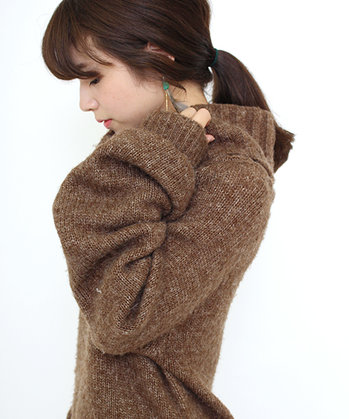 Kastane(カスタネ)の「オフタートルプルオーバー(ニット/セーター・レディース・ブラウン/ブルー・FREE)」の7枚目の写真