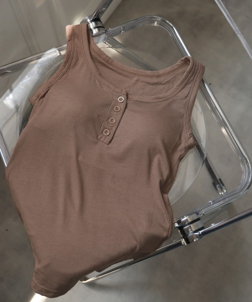 Ulysses（ユリシス）の「【ブラトップ】カップ付きヘンリーネックタンクトップ（タンクトップ・レディース・ブラック/グレー/ブラウン/ホワイト・F）」の22枚目の写真